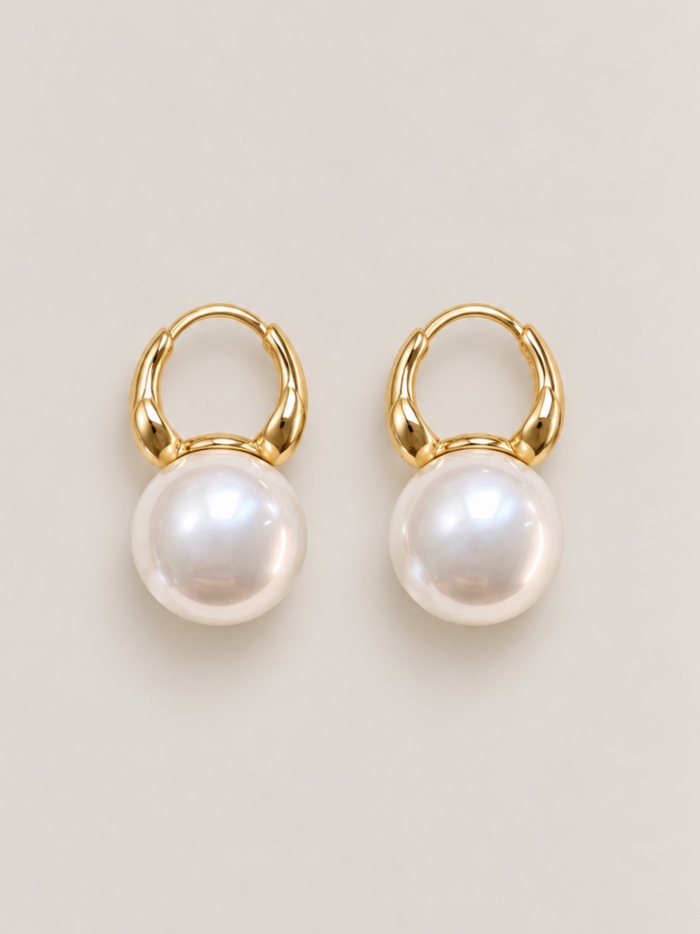 New! Pearl Gold Huggie Hoop Classic Preppy Earrings NWOT